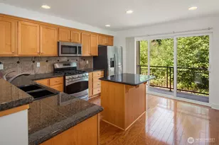 2755 SW Sylvan Heights Dr, Seattle, WA 98106 - Photo 11