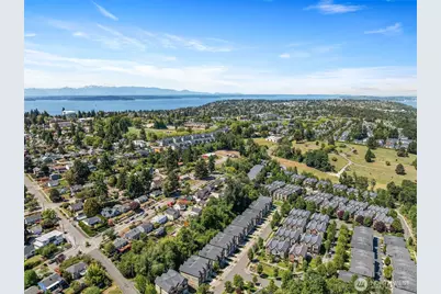 2755 SW Sylvan Heights Drive, Seattle, WA 98106 - Photo 29