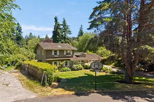 5356 Ruby Pl NE, Bainbridge Island, WA 98110 - Photo 3