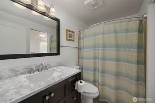 4231 NE 5th St, Renton, WA 98059 - Photo 9