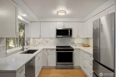4231 NE 5th Street #B203, Renton, WA 98059 - Photo 1