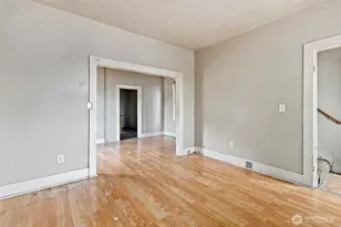 2371 S Yakima Ave, Tacoma, WA 98405 - Photo 3