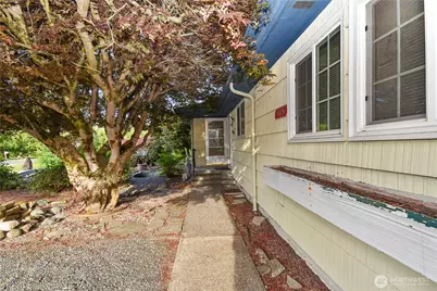 305 W Bennett Street, Sedro Woolley, WA 98284 - Photo 17