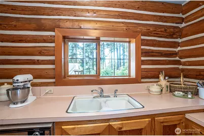 879 9th Ave, Fox Island, WA 98333 - Photo 7