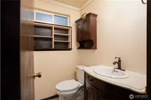 10907 E 151st St, Puyallup, WA 98374 - Photo 17