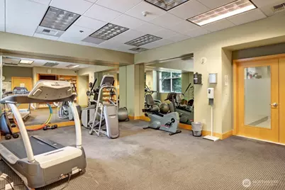 1100 106th Avenue NE #801, Bellevue, WA 98004 - Photo 25