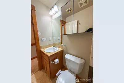 2325 Franklin Avenue E #A, Seattle, WA 98102 - Photo 17