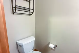 2325 Franklin Ave E, Seattle, WA 98102 - Photo 7