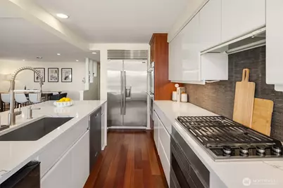 2040 Waverly Place N #302, Seattle, WA 98109 - Photo 19