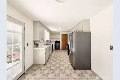 5030 79th Avenue Ct E, Fife, WA 98424 - Photo 9