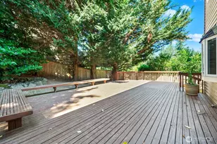 24417 SE 46th St, Sammamish, WA 98029 - Photo 29