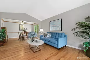 24417 SE 46th St, Sammamish, WA 98029 - Photo 7