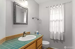 24417 SE 46th St, Sammamish, WA 98029 - Photo 17