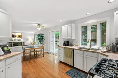 24417 SE 46th Street, Sammamish, WA 98029 - Photo 13
