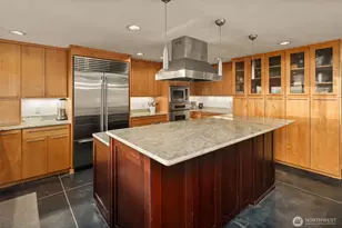 227 Highland Dr, Edmonds, WA 98020 - Photo 9