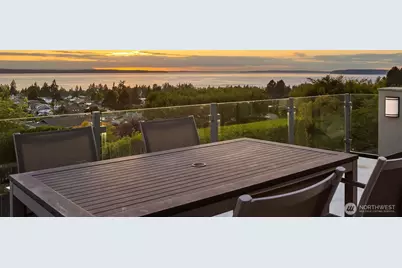 227 Highland Drive, Edmonds, WA 98020 - Photo 1