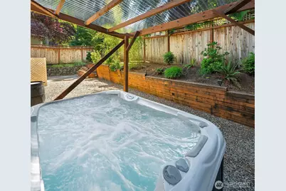 940 E Lakeshore Drive, Allyn, WA 98524 - Photo 11