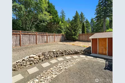 940 E Lakeshore Drive, Allyn, WA 98524 - Photo 5