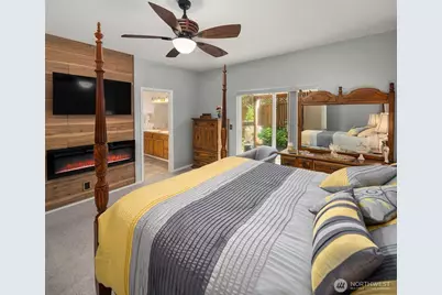 940 E Lakeshore Drive, Allyn, WA 98524 - Photo 19