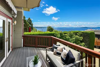 1411 10th Avenue W, Seattle, WA 98119 - Photo 13