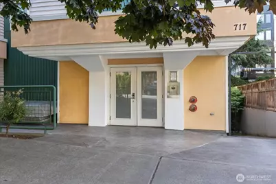 717 E Denny Way #3A, Seattle, WA 98122 - Photo 29