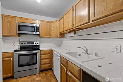 12840 SE 40th Court #C5, Bellevue, WA 98006 - Photo 11