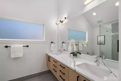 512 N 92nd Street, Seattle, WA 98103 - Photo 27