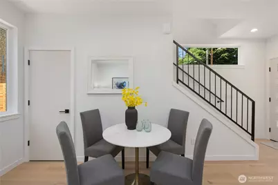 512 N 92nd Street, Seattle, WA 98103 - Photo 11