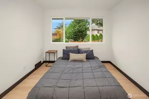10045 NE 15th St, Bellevue, WA 98004 - Photo 11