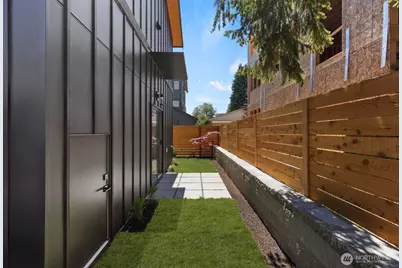 514 N 92nd Street, Seattle, WA 98103 - Photo 33