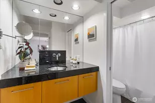 732 11th Ave E, Seattle, WA 98102 - Photo 25