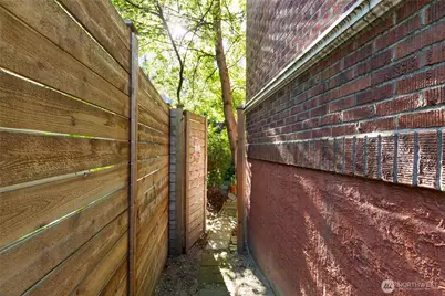 4725 15th Avenue NE #12, Seattle, WA 98105 - Photo 29