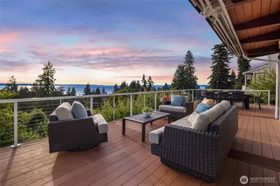 19520 94th Place W, Edmonds, WA 98020 - Photo 1