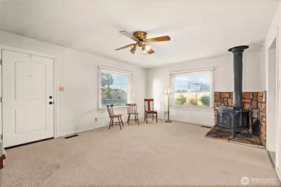 5528 23rd Street E, Fife, WA 98424 - Photo 11