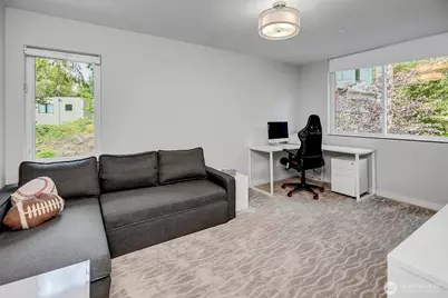 7429 E Mercer Way, Mercer Island, WA 98040 - Photo 27