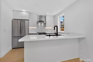 12034 Hiram Pl NE, Seattle, WA 98125 - Photo 5