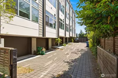 333 N 90th Street, Seattle, WA 98103 - Photo 35