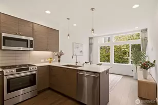 333 N 90th St, Seattle, WA 98103 - Photo 11