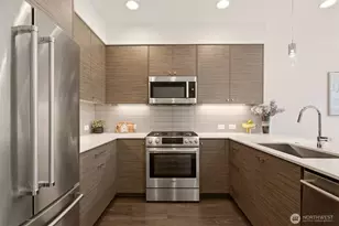 333 N 90th St, Seattle, WA 98103 - Photo 9