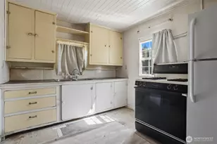 2506 Trenton Ave NE, Bremerton, WA 98310 - Photo 9