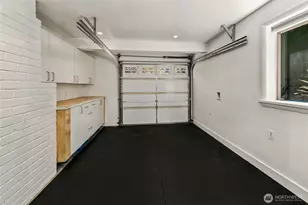 8623 30th Ave NE, Seattle, WA 98115 - Photo 17