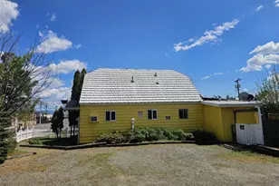 424 E 1st St, Cle Elum, WA 98922 - Photo 35