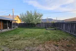 424 E 1st St, Cle Elum, WA 98922 - Photo 27