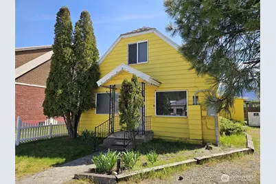 424 E 1st Street, Cle Elum, WA 98922 - Photo 1