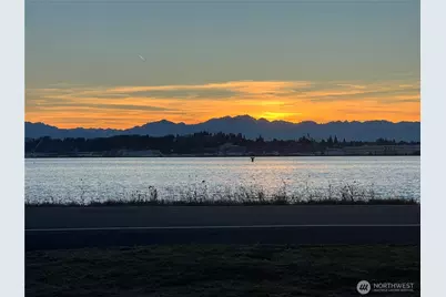 1647 Beach Drive E, Port Orchard, WA 98366 - Photo 19