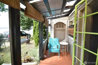 1647 Beach Drive E, Port Orchard, WA 98366 - Photo 17
