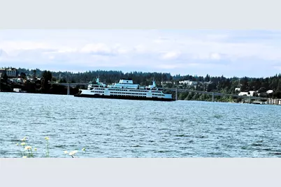 1647 Beach Drive E, Port Orchard, WA 98366 - Photo 13
