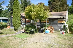 1647 Beach Dr E, Port Orchard, WA 98366 - Photo 3