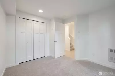 935 N 97th Street #B, Seattle, WA 98103 - Photo 31
