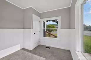 902 Fidalgo St, Sedro Woolley, WA 98284 - Photo 27